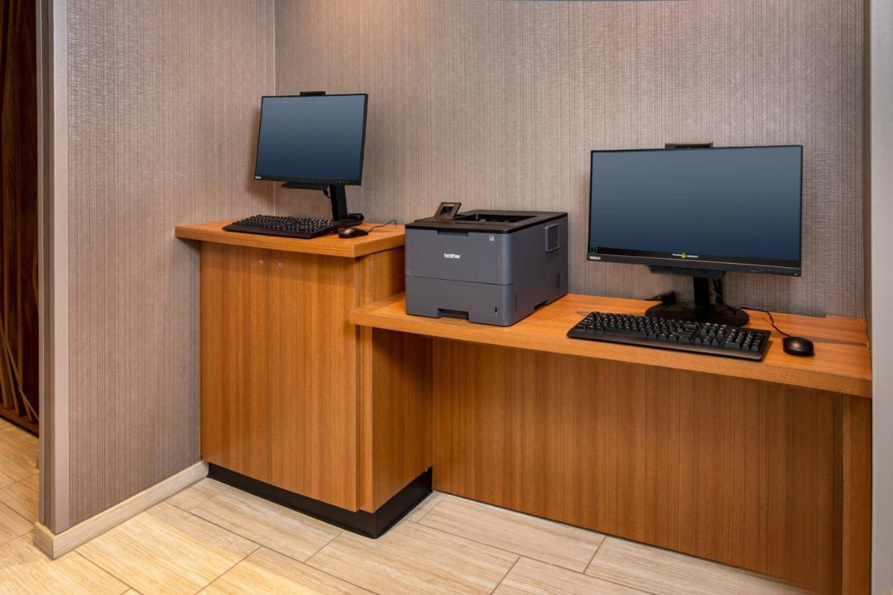 Springhill Suites By Marriott Frederick Bagian luar foto